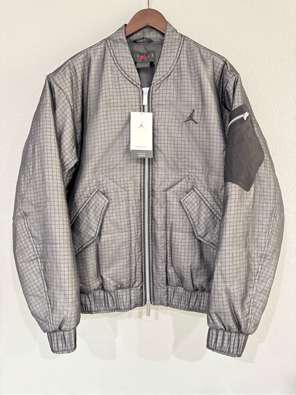 Nike Air Jordan Renegade Essential LNY Jacket Black HQ8785-010 Size Medium $275